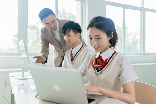 學電腦在哪里報名？計算機培訓與入門全過程科普
